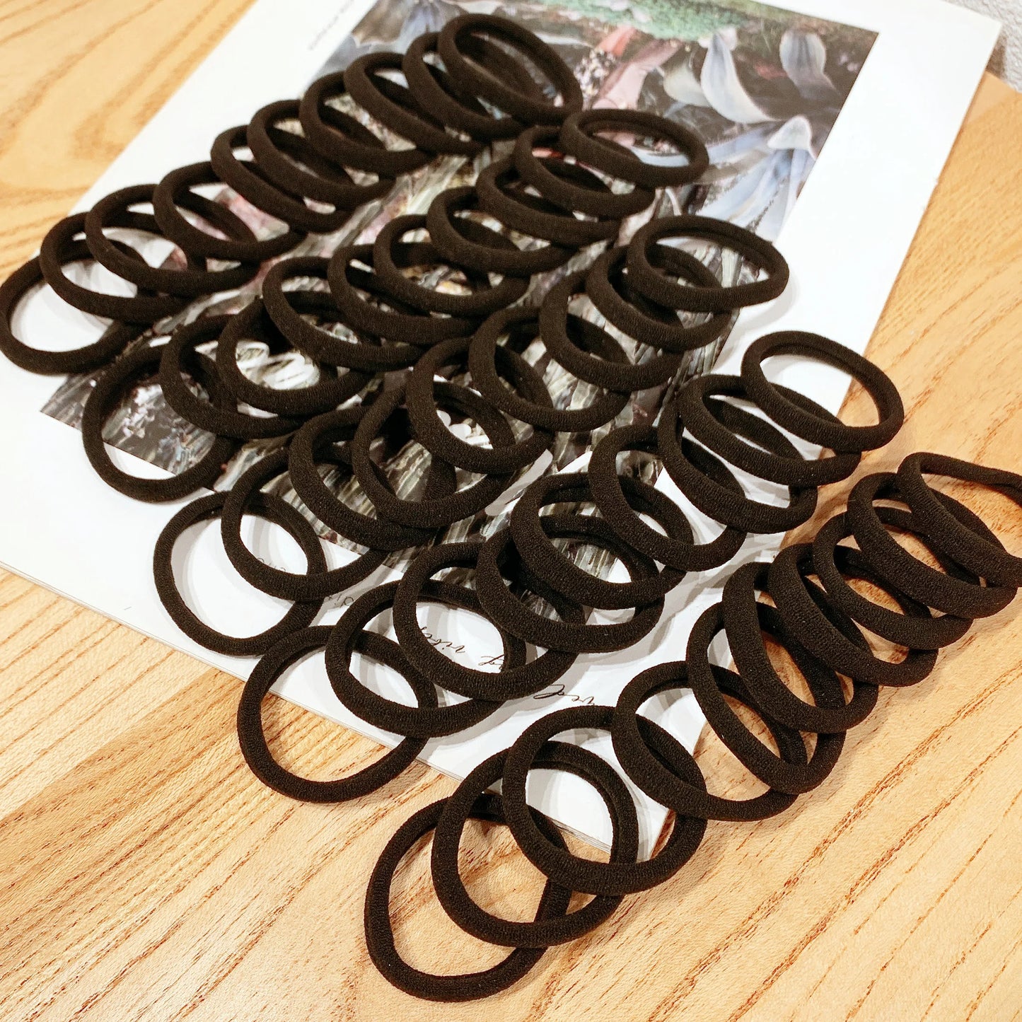 Tangle-Free Hair Elastics – 50/100pcs Rubber Bands for Ponytails & Buns