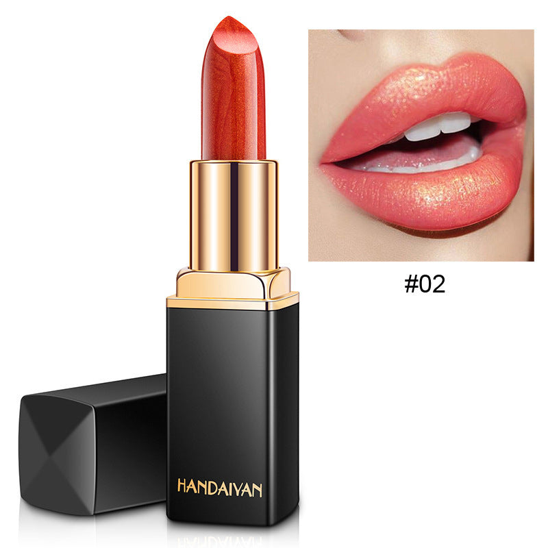 Lipstick with gold cap and black body, featuring the brand 'HANDAIYAN'.