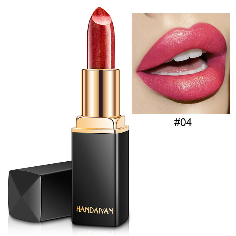 Handaiyan lipstick with a close-up of lips wearing the color on a white background