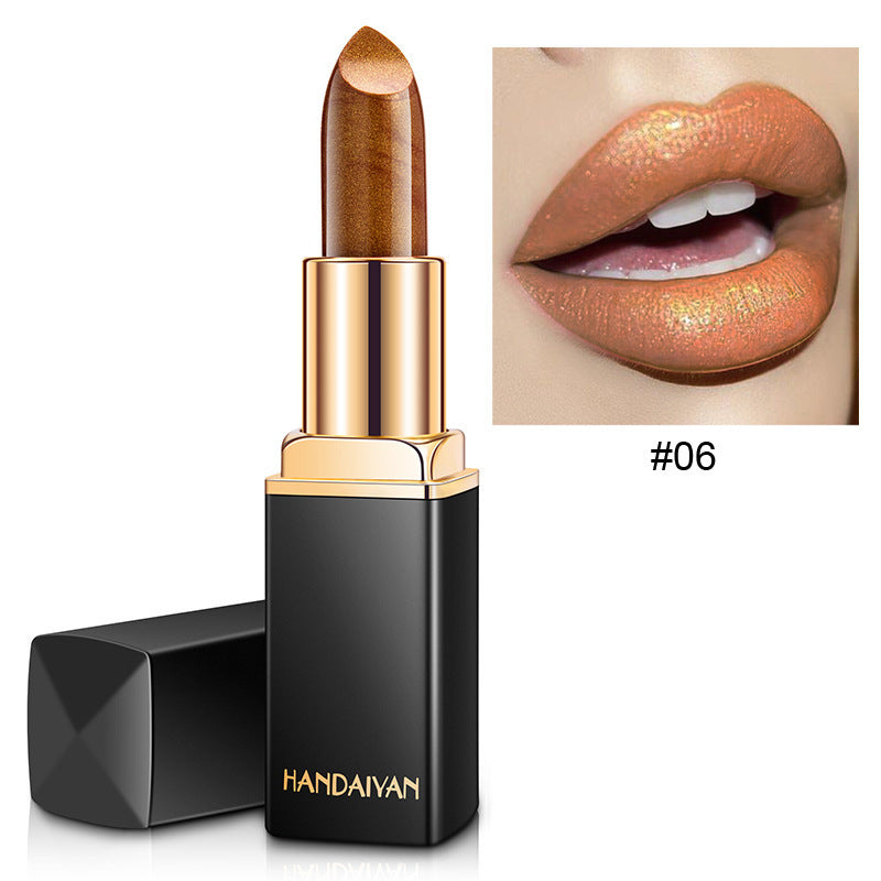 Lipstick with black casing and gold accents, featuring HANDAIYAN branding, next to a close-up of lips wearing the lipstick.