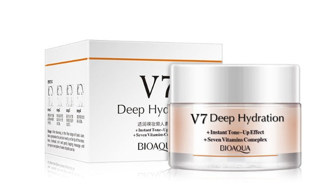 V7 Deep Hydration cream jar and box by BIOAQUA on a white background