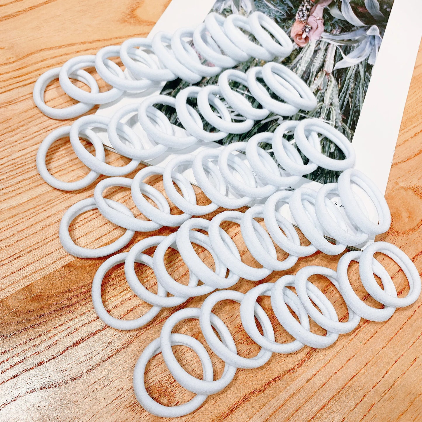 Tangle-Free Hair Elastics – 50/100pcs Rubber Bands for Ponytails & Buns
